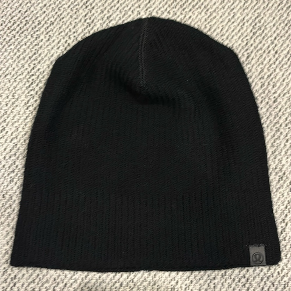 Lululemon black wool ribbed stocking hat